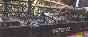 Huisfeestjes dj